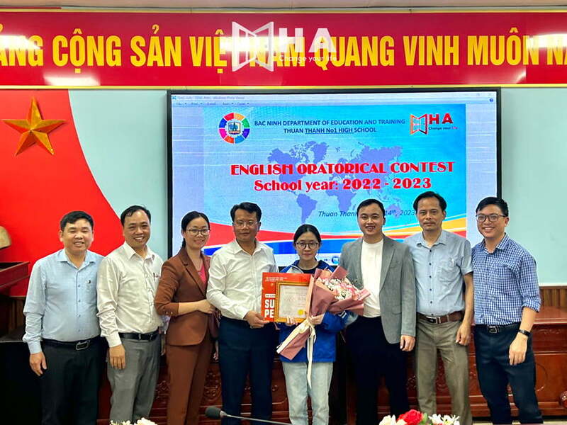 Hội thi hùng biện tiếng anh cấp trường THPT Thuận Thành 1