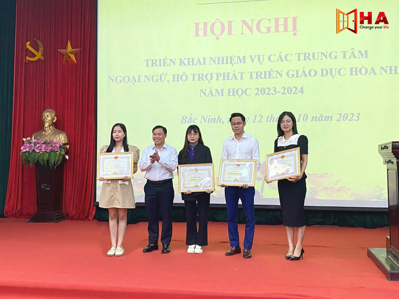 HA CENTRE nhận Giấy khen của Sở GD & ĐT tỉnh Bắc Ninh