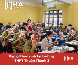 Tặng sổ tay xét tuyển IELTS 2023 tại trường THPT Thuận Thành 3
