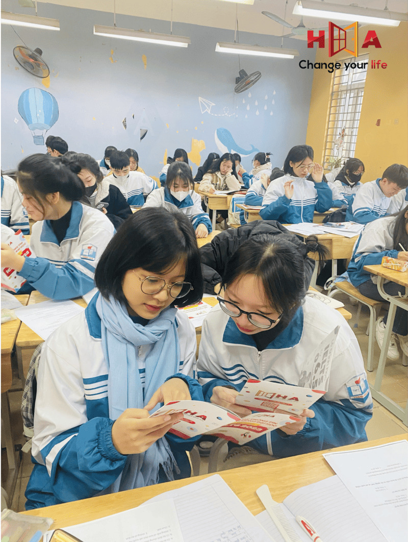 HA CENTRE gặp gỡ học sinh trường Thanh Oai B, Hà Nội