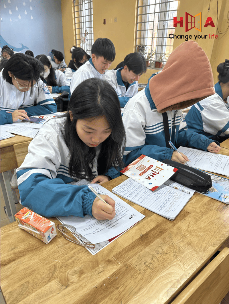 HA CENTRE gặp gỡ học sinh trường Thanh Oai B, Hà Nội