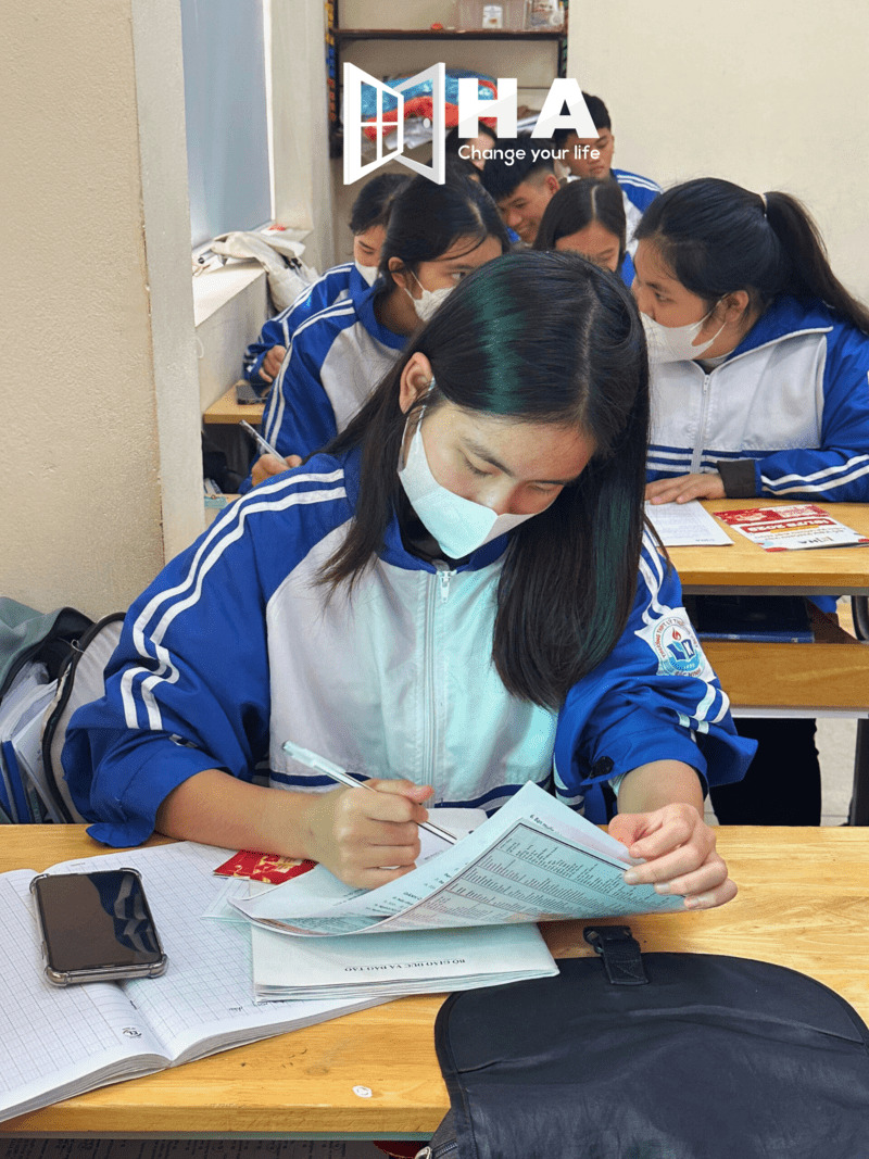 HA CENTRE gặp gỡ học sinh trường THPT Lý Thường Kiệt Bắc Ninh