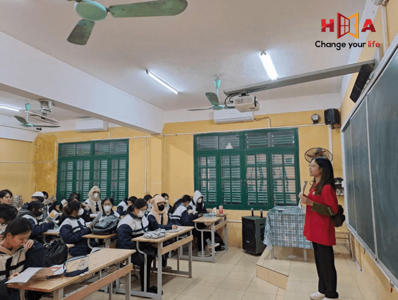 HA CENTRE gặp gỡ học sinh trường THPT Nguyễn Văn Cừ, Bắc Ninh