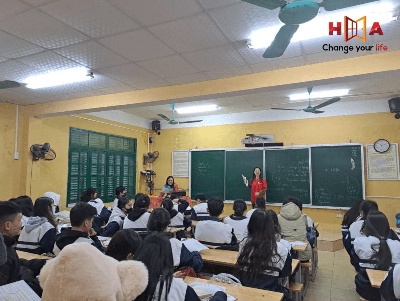 HA CENTRE gặp gỡ học sinh trường THPT Nguyễn Văn Cừ, Bắc Ninh