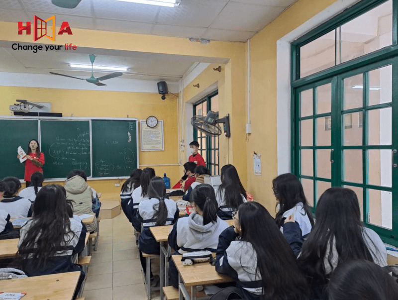 HA CENTRE gặp gỡ học sinh trường THPT Nguyễn Văn Cừ, Bắc Ninh