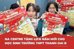 HA CENTRE tặng lịch năm mới cho học sinh trường THPT Thanh Oai B, Hà Nội