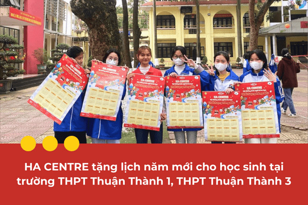 HA CENTRE tặng lịch năm mới tại trường THPT Thuận Thành 1, Thuận Thành 3