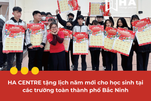 HA CENTRE tặng lịch năm mới cho học sinh tại các trường toàn thành phố Bắc Ninh