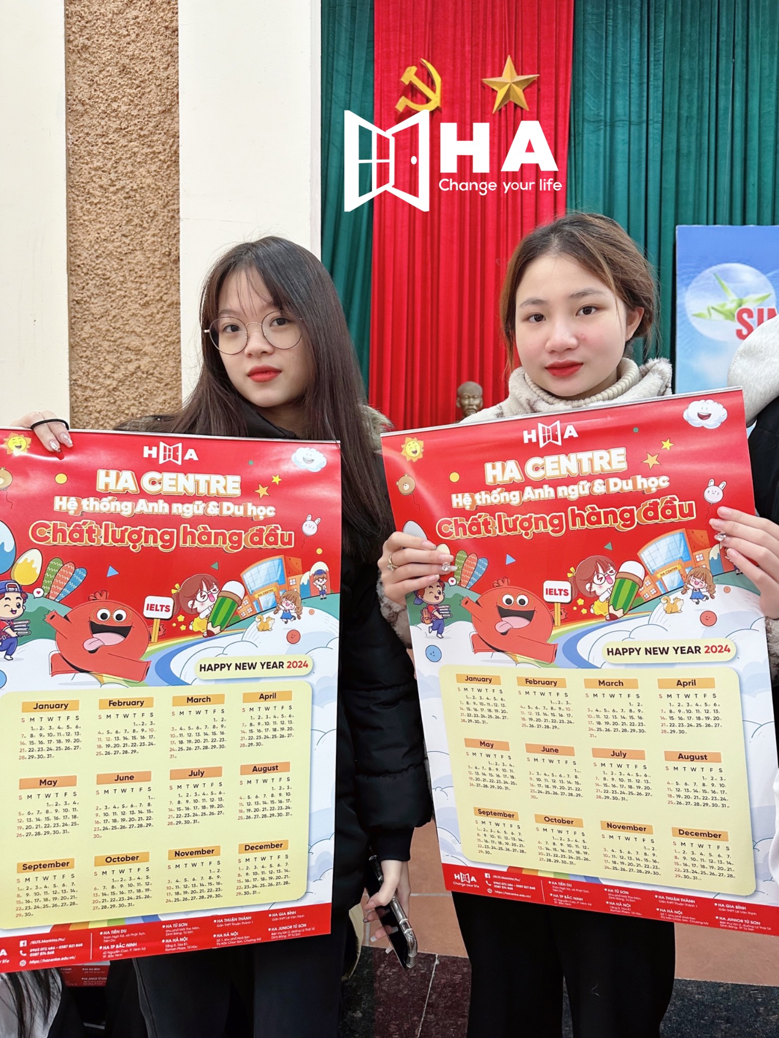 HA CENTRE tặng lịch năm mới cho học sinh tại các trường toàn thành phố Bắc Ninh