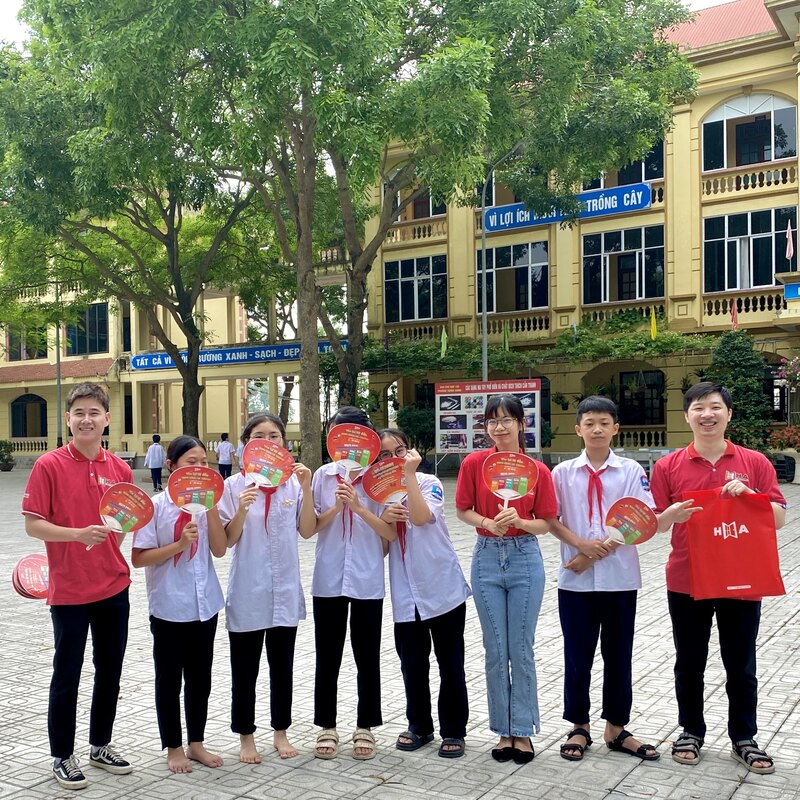 HA Centre giao lưu cùng học sinh THCS Tương Giang, Từ Sơn