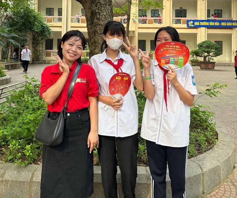 HA Centre đồng hành cùng học sinh trường THCS Châu Khê, Từ Sơn