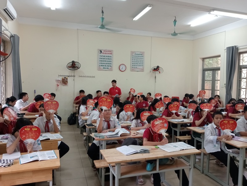 HA Centre đồng hành cùng học sinh trường THCS Châu Khê, Từ Sơn