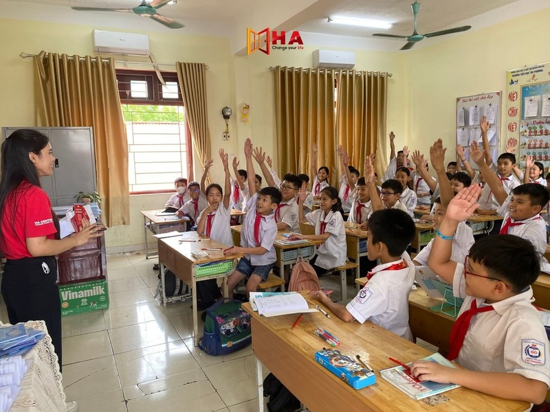 HA Centre gặp gỡ các bạn nhỏ trường Tiểu học Tri Phương (Tiên Du, Bắc Ninh)