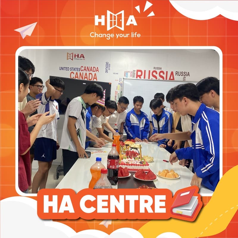 Tiệc nhỏ trước giờ thi 24/8 cho học viên cơ sở Thuận Thành