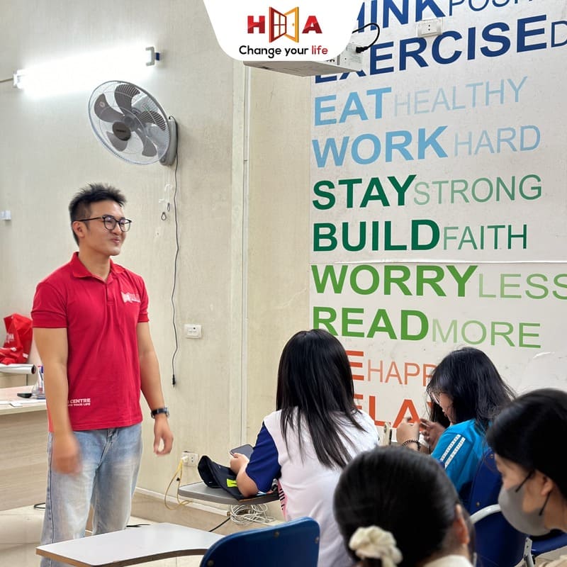 Thầy HA chia sẻ hành trang vững chắc cho học viên trước ngày thi IELTS